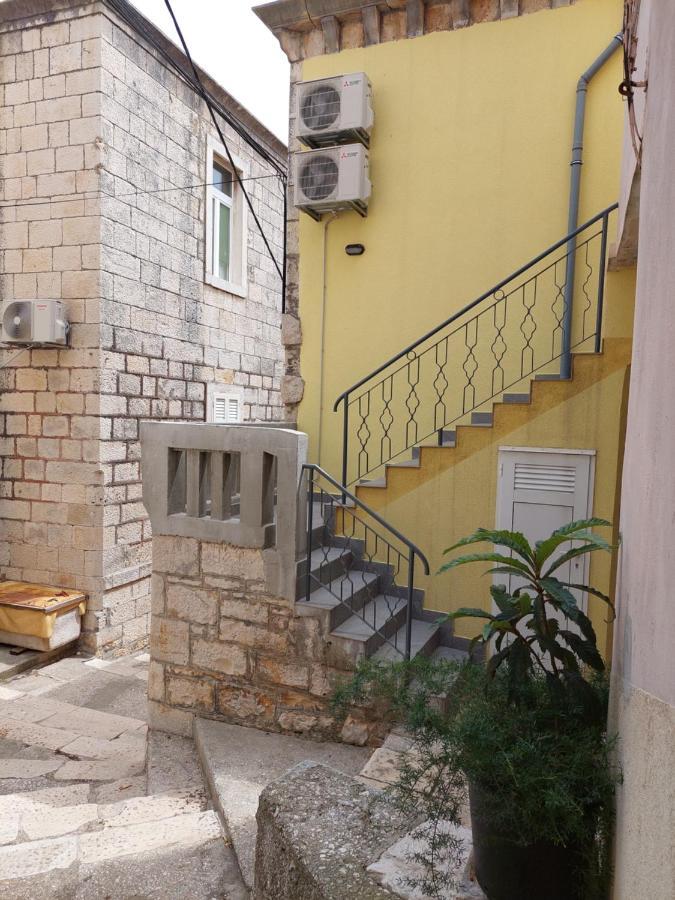 Apartmani Antonia Račišće Exterior foto