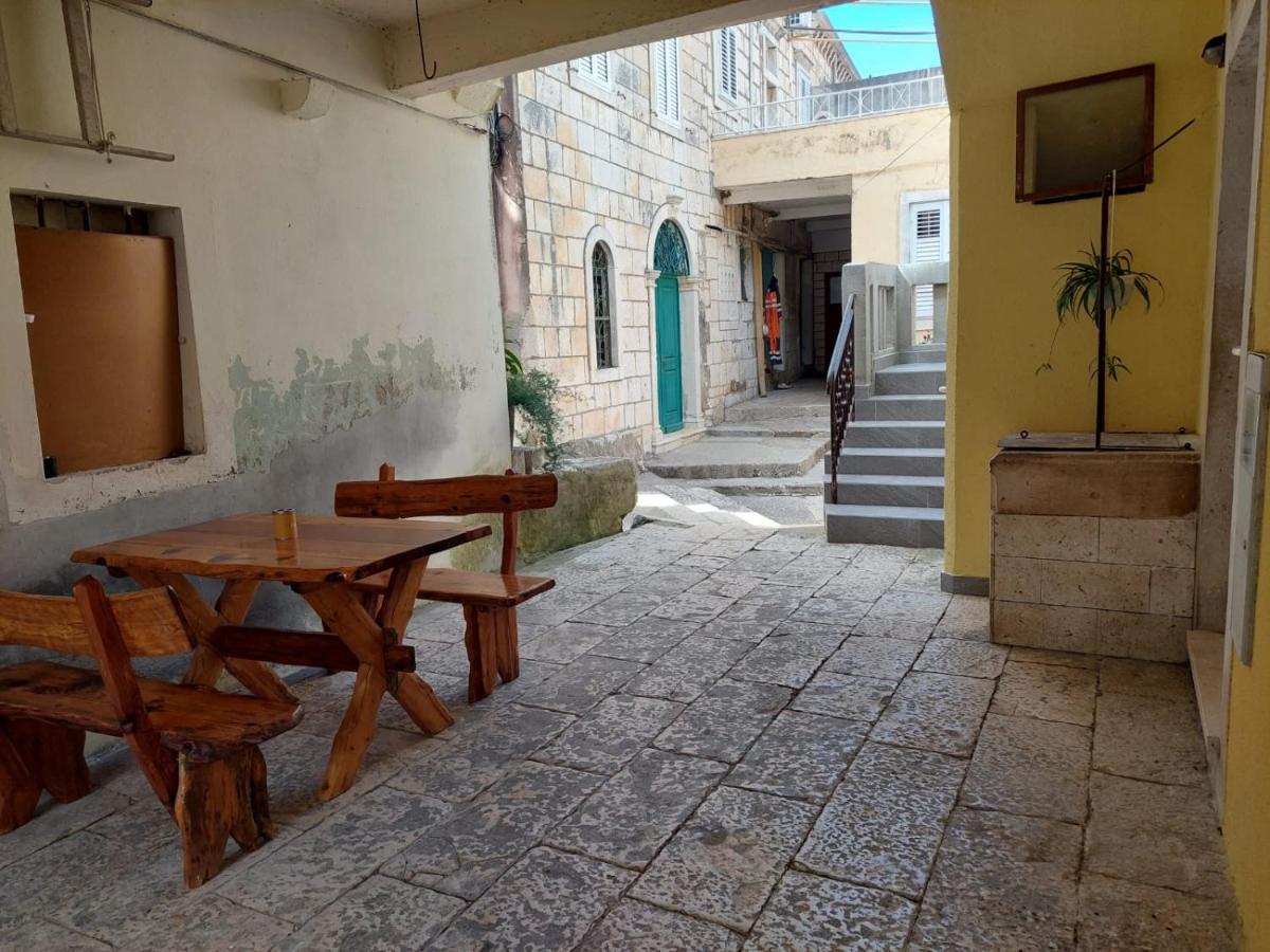 Apartmani Antonia Račišće Exterior foto