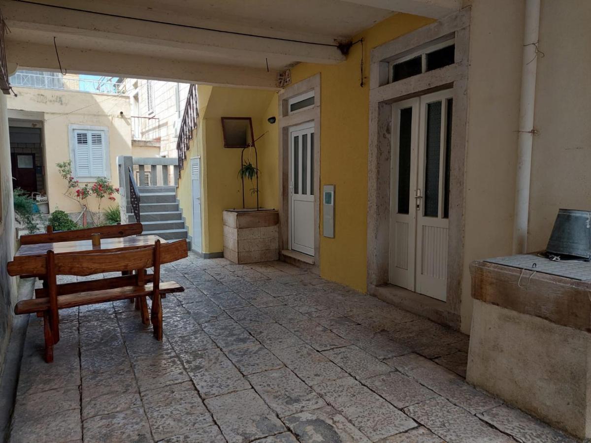 Apartmani Antonia Račišće Exterior foto