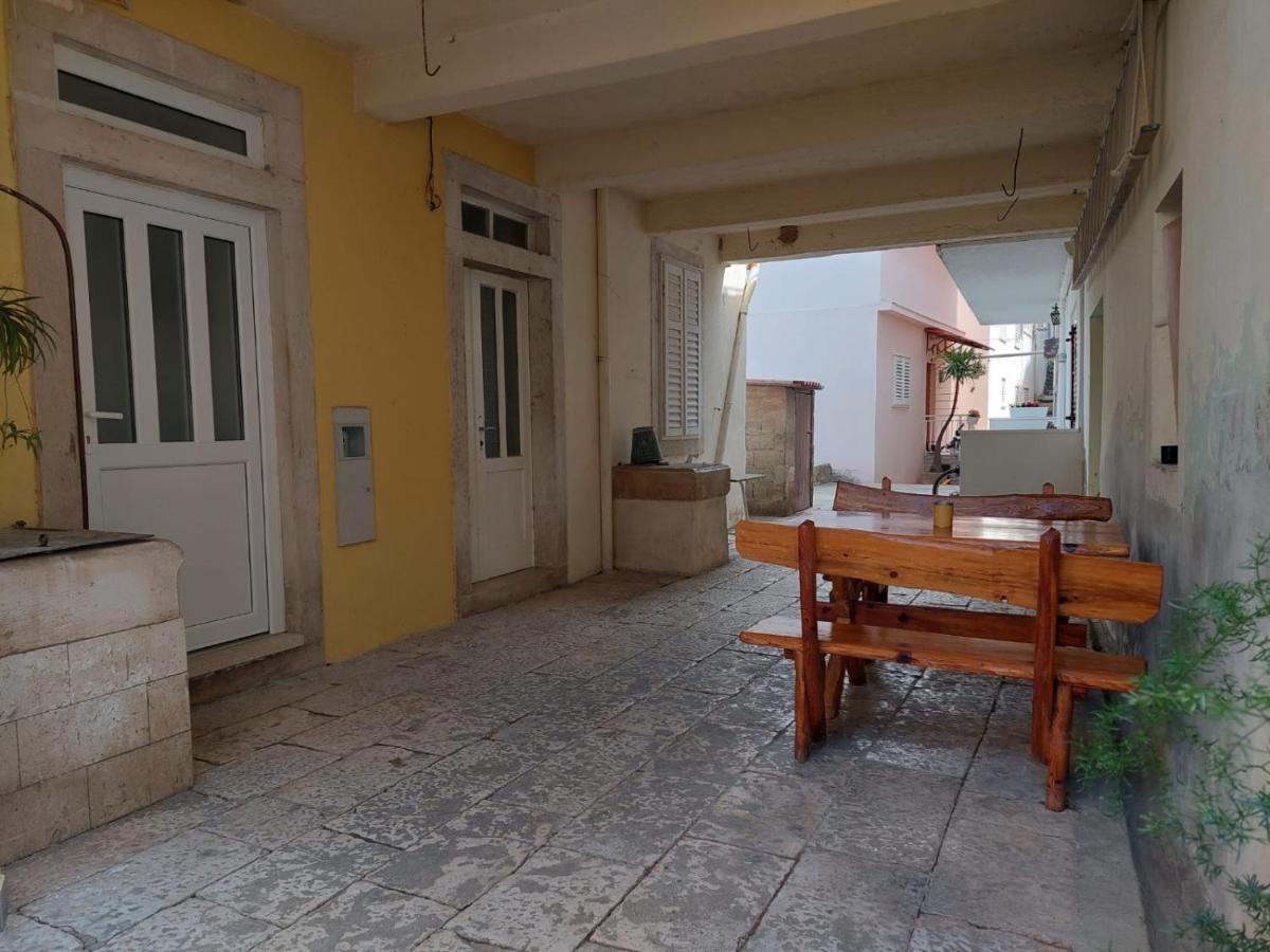 Apartmani Antonia Račišće Exterior foto