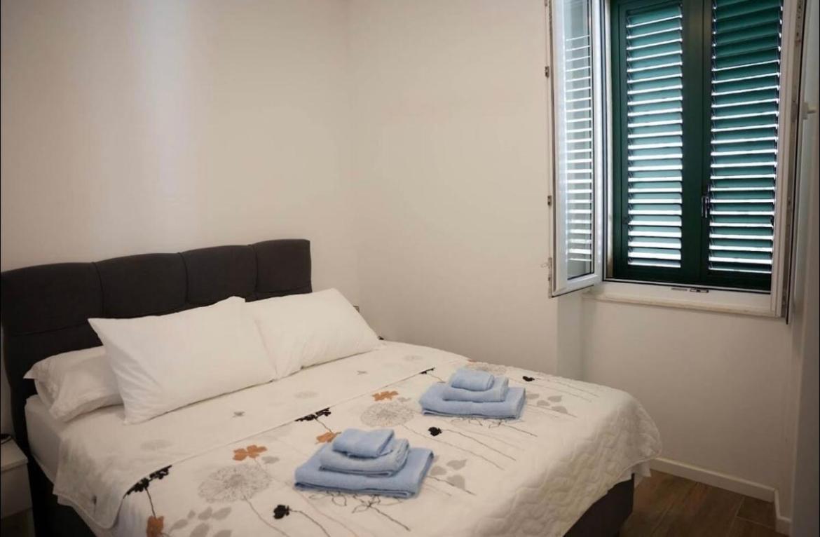 Apartmani Antonia Račišće Exterior foto