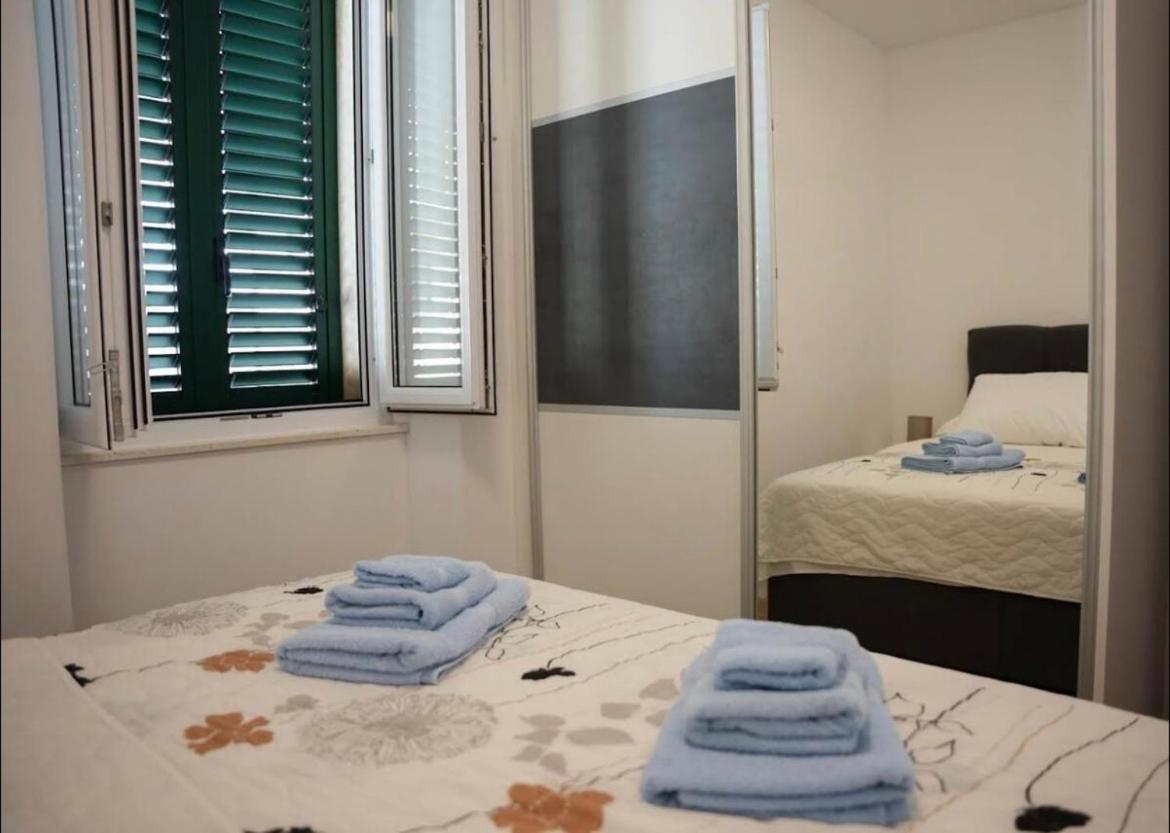 Apartmani Antonia Račišće Exterior foto